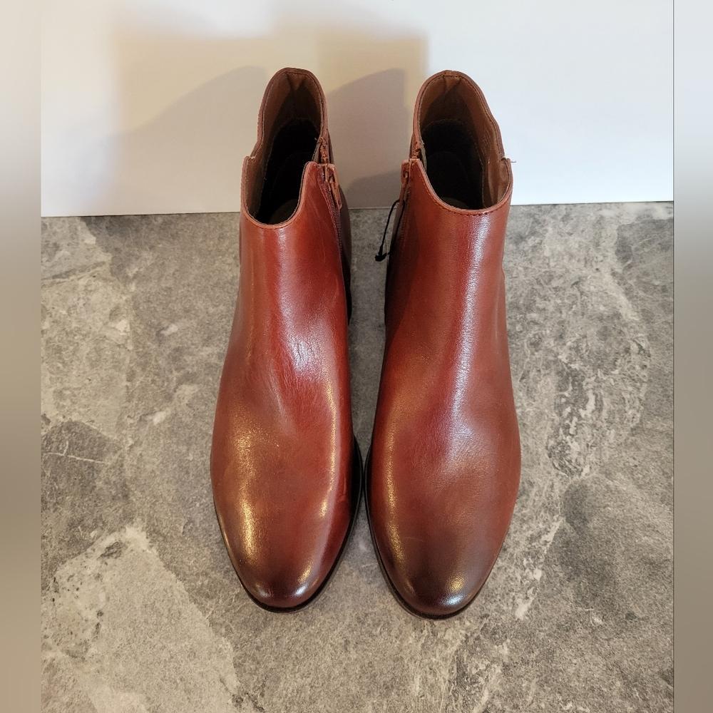 NEW Alfani Step N Flex Avvia Booties NWT